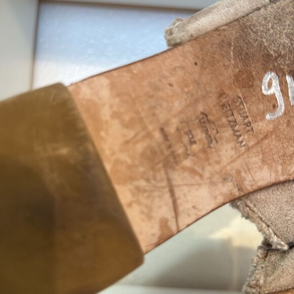 Stuart Weitzman Suede Crossover Slide Sandals Taupe Fringe Trim Minimalist - Picture 14 of 15